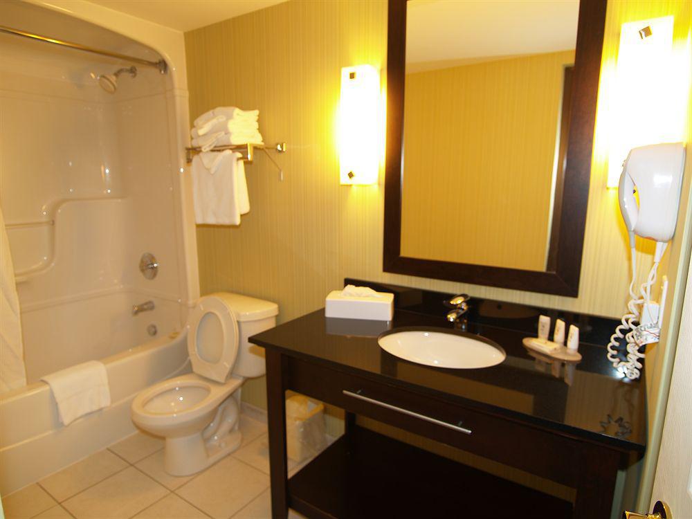 Niagara Plaza Hotel By Fairbridge Buitenkant foto