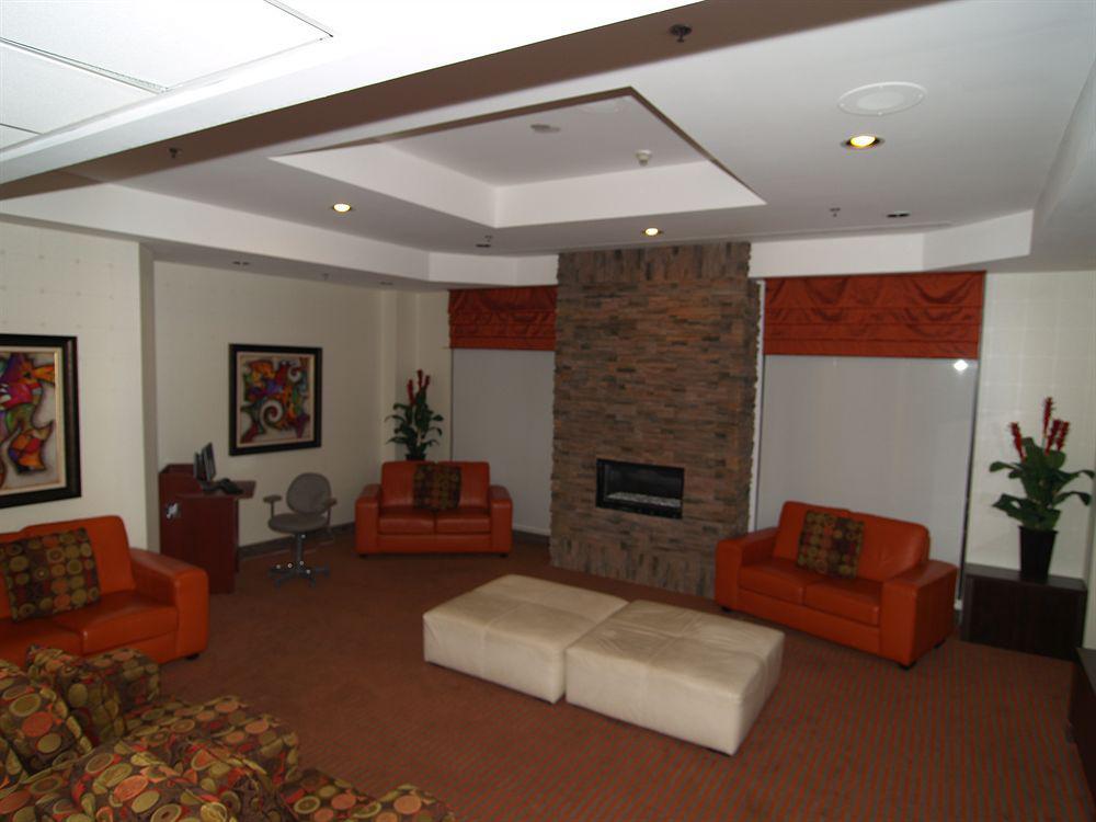 Niagara Plaza Hotel By Fairbridge Buitenkant foto