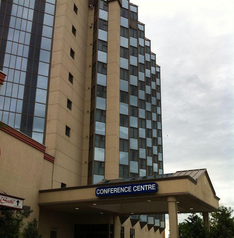 Niagara Plaza Hotel By Fairbridge Buitenkant foto